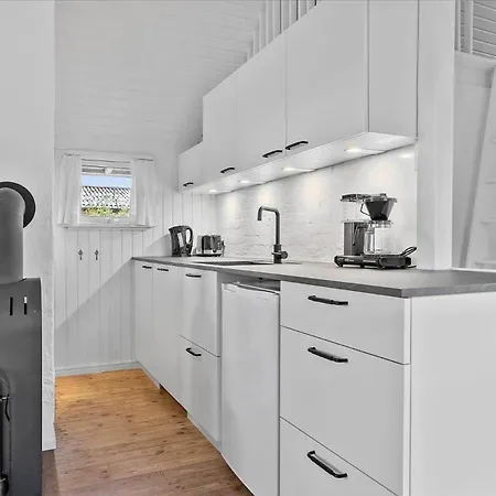 40526-juelsminde-pot-strandby-53 بيت للعطل