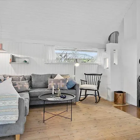 40526-juelsminde-pot-strandby-53 بيت للعطل *